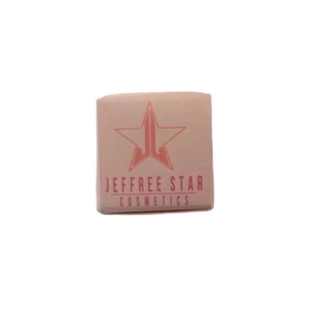 Jeffree Star luxurious pigment
